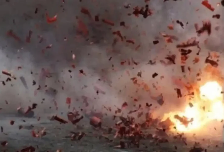 مسلح افراد نےپاک فوج کےاہلکار کےگھرپردھاوابول دیا 1 مسلح افراد نےپاک فوج کےاہلکار کےگھرپردھاوابول دیا