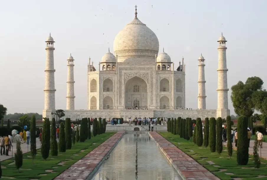 تاج محل کے ڈیزائنر کی تنخواہ کتنی تھی؟ 1 تاج محل کے ڈیزائنر کی تنخواہ کتنی تھی؟