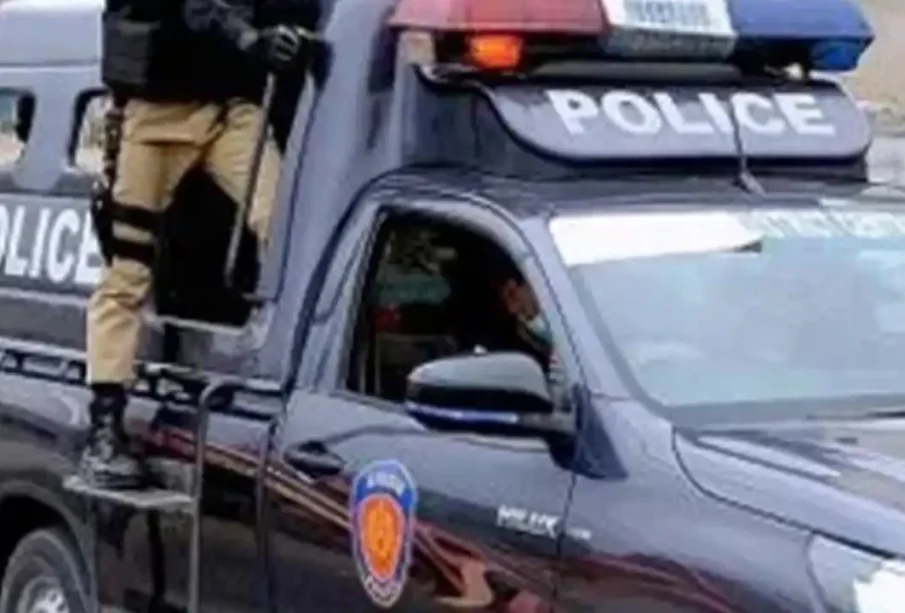 پولیس جیکٹ میں تاجر کا اغوا اور ڈکیتی کا واقعہ 1 پولیس جیکٹ میں تاجر کا اغوا اور ڈکیتی کا واقعہ