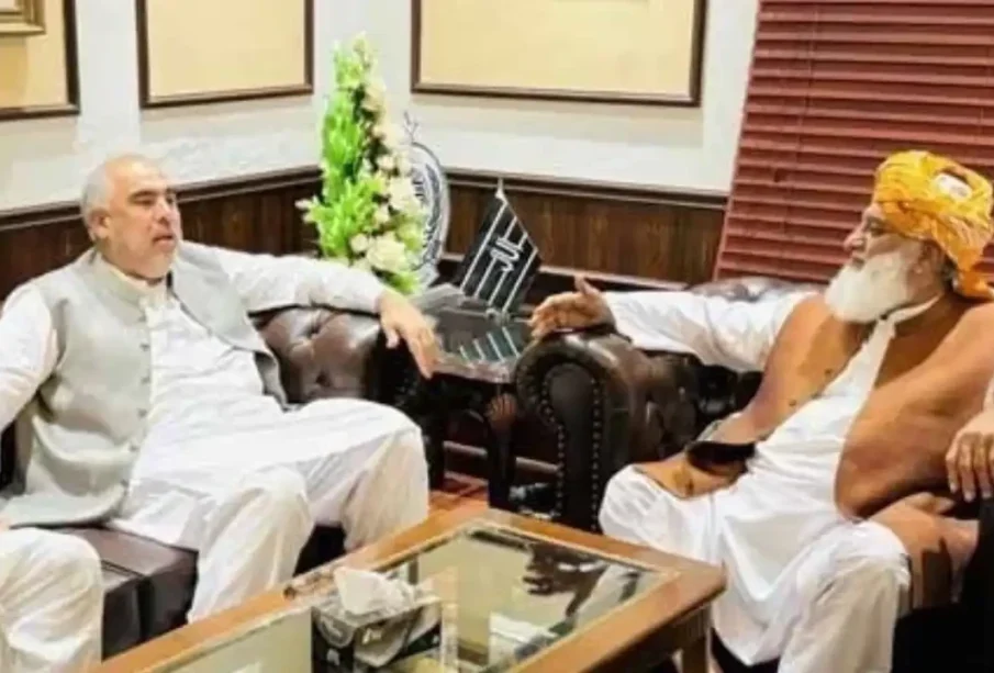 اسدقیصرکافضل رحمان کےساتھ ٹیلیفونک رابطہ، اہم امورپرمشاورت