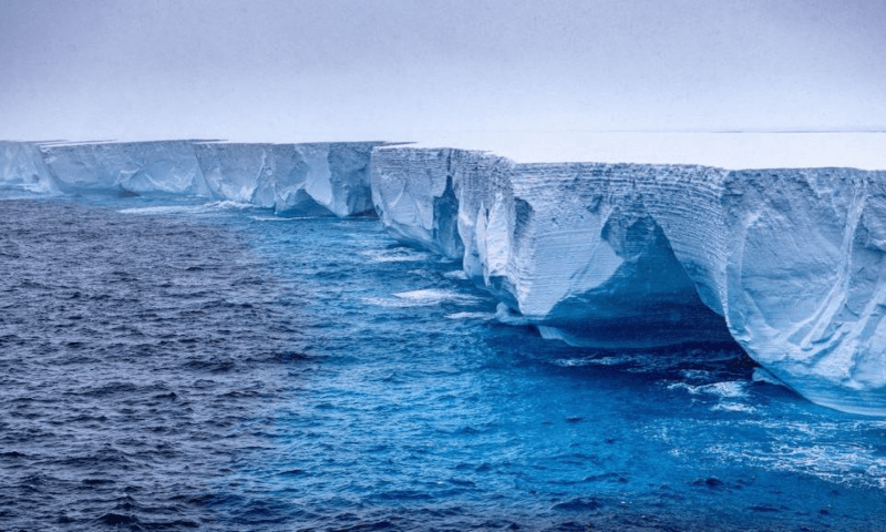 دنیاکا سب سے بڑابرف کاگولہ برطانوی جزیرے سےٹکرانےکوتیار 1 دنیاکا سب سے بڑابرف کاگولہ برطانوی جزیرے سےٹکرانےکوتیار