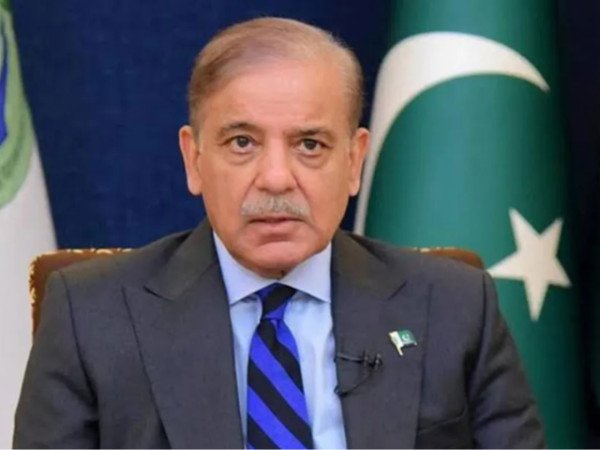 وزیراعظم نےشرح سودمیں کمی خوش آئند قرار دےدی 1 وزیراعظم نےشرح سودمیں کمی خوش آئند قرار دےدی