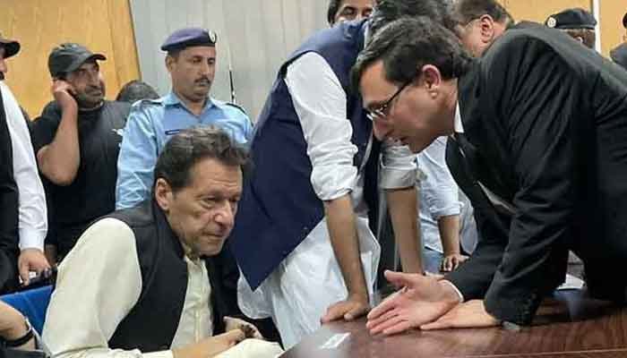 عمران خان نے مذاکرات ختم کرنےکااعلان کردیا