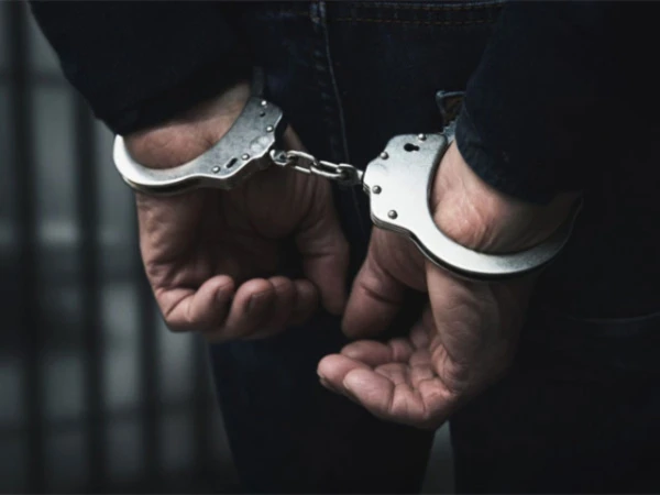 عمان ایئرپورٹ پرقتل کا اشتہاری ملزم گرفتار