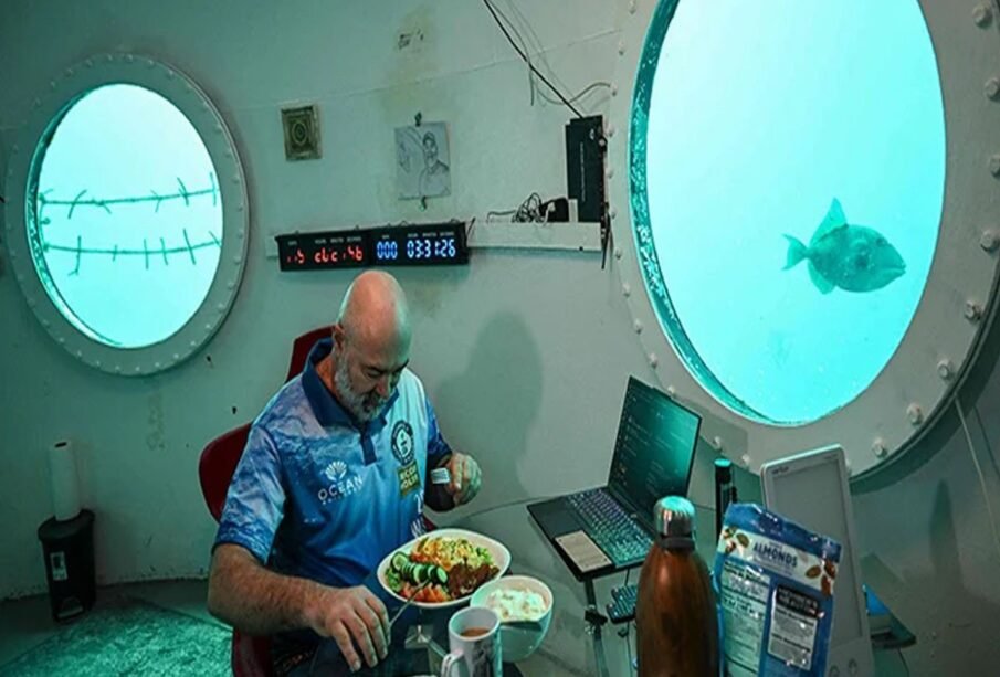 شہری نے 120 دن پانی میں رہنےکاعالمی ریکارڈبناڈالا