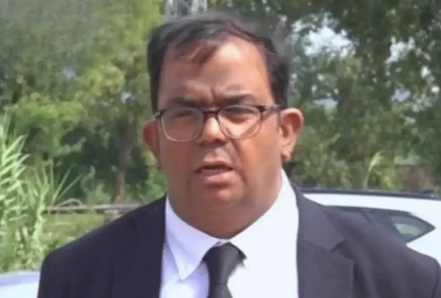 عمران خان کے وکیل اڈیالہ جیل کےباہرسےگرفتار