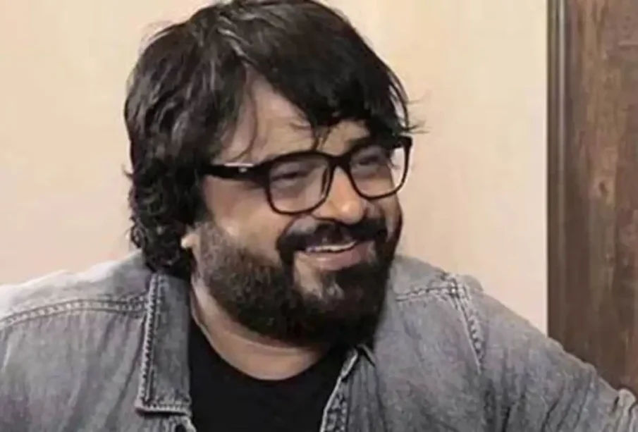 معروف کمپوزرکولاکھوں روپےکاچونالگ گیا