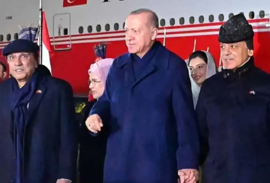 ترکیہ کےصدررجب طیب اردوان پاکستان پہنچ گئے