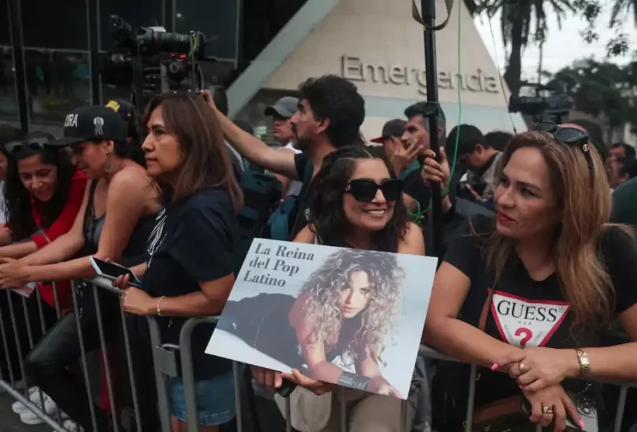 معروف گلوکارہ شکیرا نےمداحوں سےمعذرت کرلی