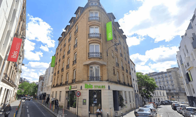 نومولودکوکھڑکی سےپھینکنےوالی خاتون گرفتار 1 نومولودکوکھڑکی سےپھینکنےوالی خاتون گرفتار