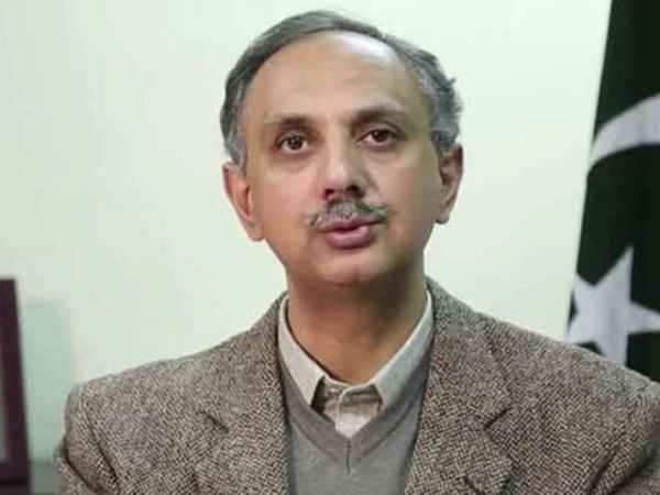 عمران خان اور بشری بی بی سیاسی قیدی ہیں ، عمر ایوب