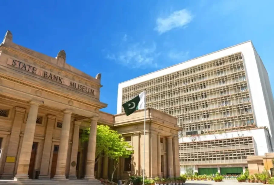 ملک بھرکےتمام بینک عوامی لین دین کےلیےبند