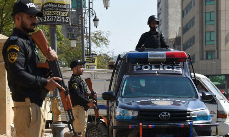 پولیس کایونیفارم پہن کراغوا و ڈکیتی میں ملوث گینگ گرفتار