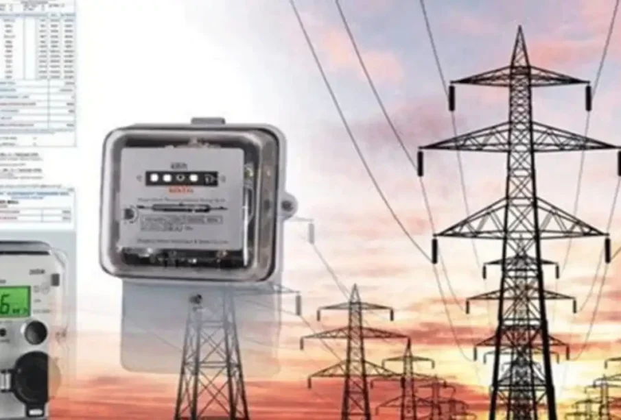 بجلی صارفین کواضافی وصولیاں واپس کرنےکافیصلہ