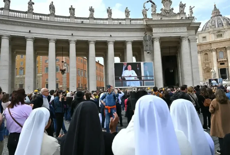 پوپ فرانسس کی حالت تشویشناک ، ڈاکٹرزنےعلاج روکنےکاکیوں سوچا