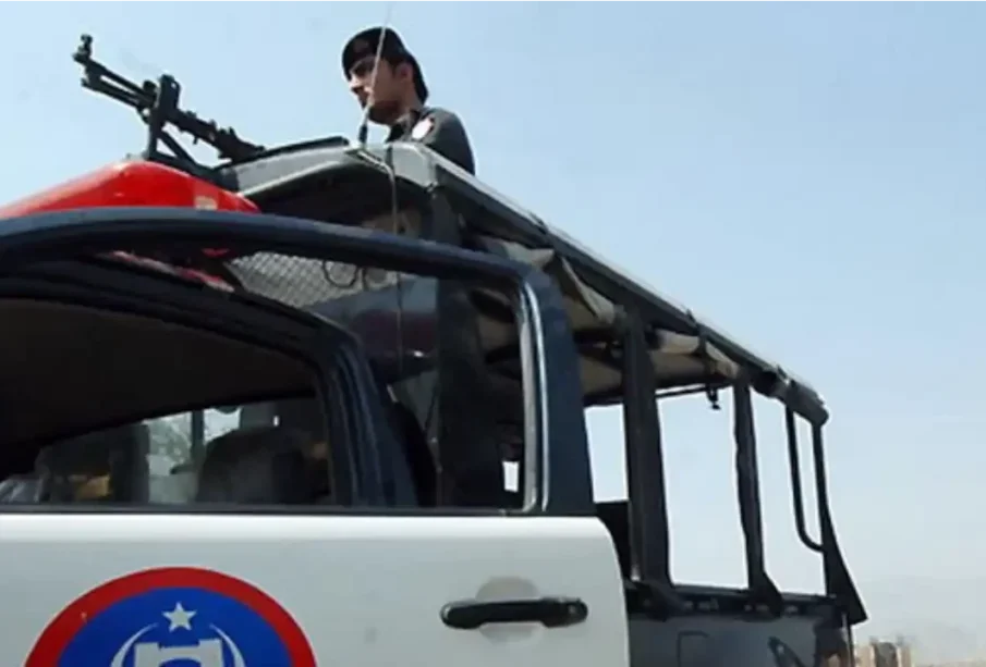 نوشہرہ میں فائرنگ، سب انسپکٹرسمیت 4پولیس اہلکارشہید 1 نوشہرہ میں فائرنگ، سب انسپکٹرسمیت 4پولیس اہلکارشہید