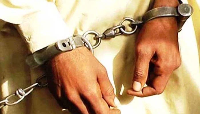 ڈکیتی کی جھوٹی کال کرنے پر 2 ملزمان گرفتار