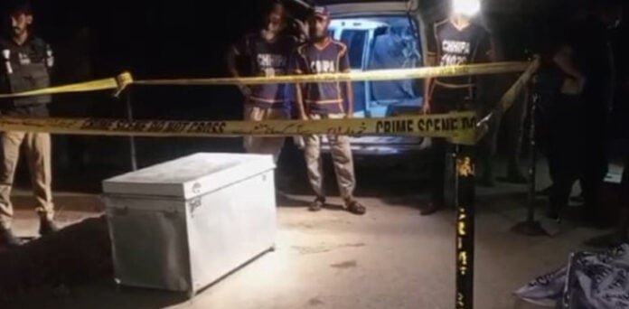 صندوق سے تشدد زدہ لاش ملی ہے 1 صندوق سے تشدد زدہ لاش ملی ہے