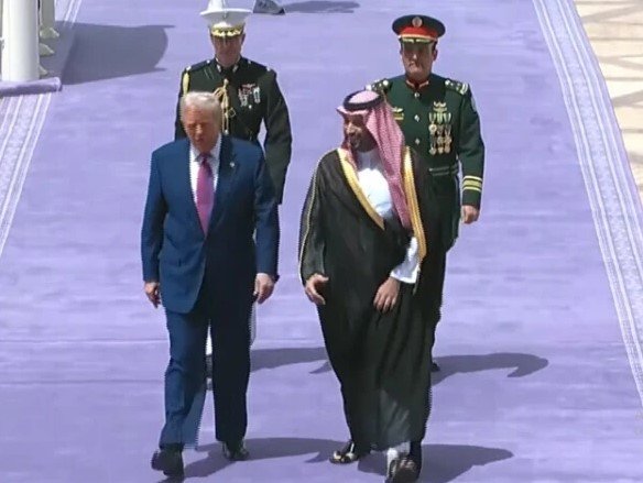 صدر ٹرمپ اہم دورے پر سعودی عرب پہنچ گئے