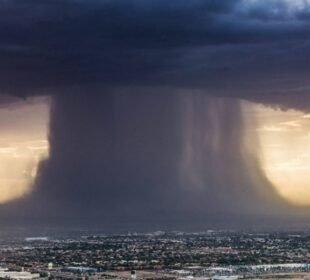 کلاؤڈ برسٹ سے آزاد کشمیر میں 3 خواتین جاں بحق 10 کلاؤڈ برسٹ سے آزاد کشمیر میں 3 خواتین جاں بحق