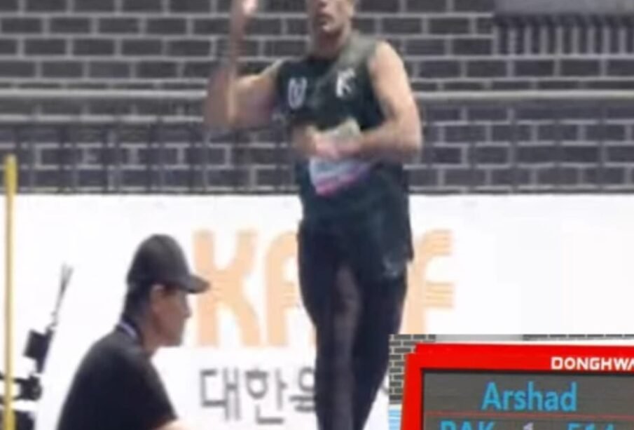 پاکستانی ایتھلیٹ ارشد ندیم نے پہلی ہی کوشش میں فائنل تک رسائی حاصل کر لی