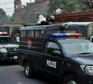 تہرے قتل میں ملوث اشتہاری نے 7 سال بعد سرنڈر کر دیا