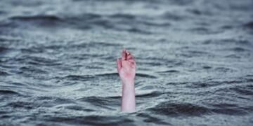 بچے کو بچاتے ہوئے 4 افراد جاں بحق