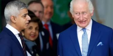 شاہ برطانیہ کا مسلمان مئیر کو بڑا خطاب