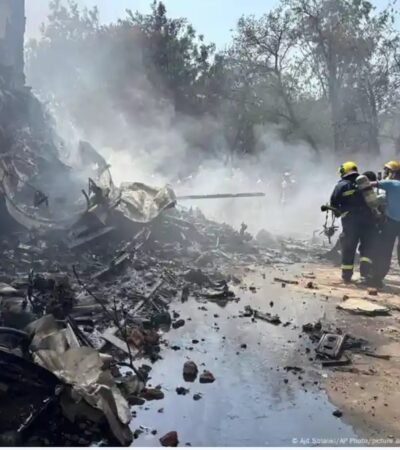 ائیر انڈیا کا طیارہ گر کر تباہ 9 ائیر انڈیا کا طیارہ گر کر تباہ