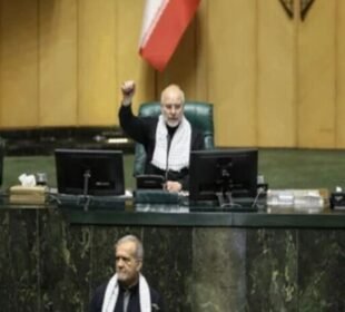 ایرانی پارلیمنٹ میں " پاکستان تشکر تشکر" کے نعرے لگ گئے 7 ایرانی پارلیمنٹ میں " پاکستان تشکر تشکر" کے نعرے لگ گئے