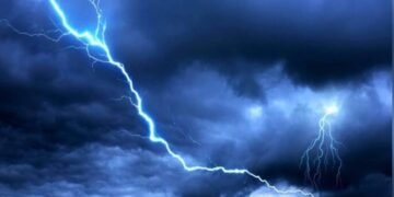 آسمانی بجلی گرنے سے 25 افراد ہلاک