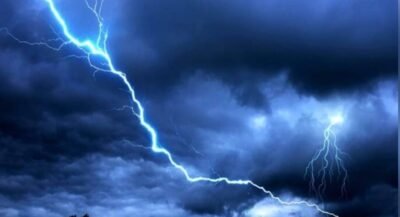 آسمانی بجلی گرنے سے 25 افراد ہلاک 5 آسمانی بجلی گرنے سے 25 افراد ہلاک