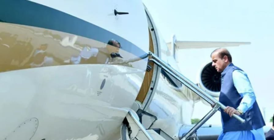 وزیراعظم پاکستان آذربائجان کے لیے روانہ