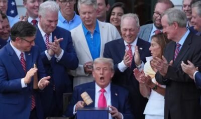 صدر ٹرمپ نے " بگ بیوٹی فل بل " پر دستخط کر دیے