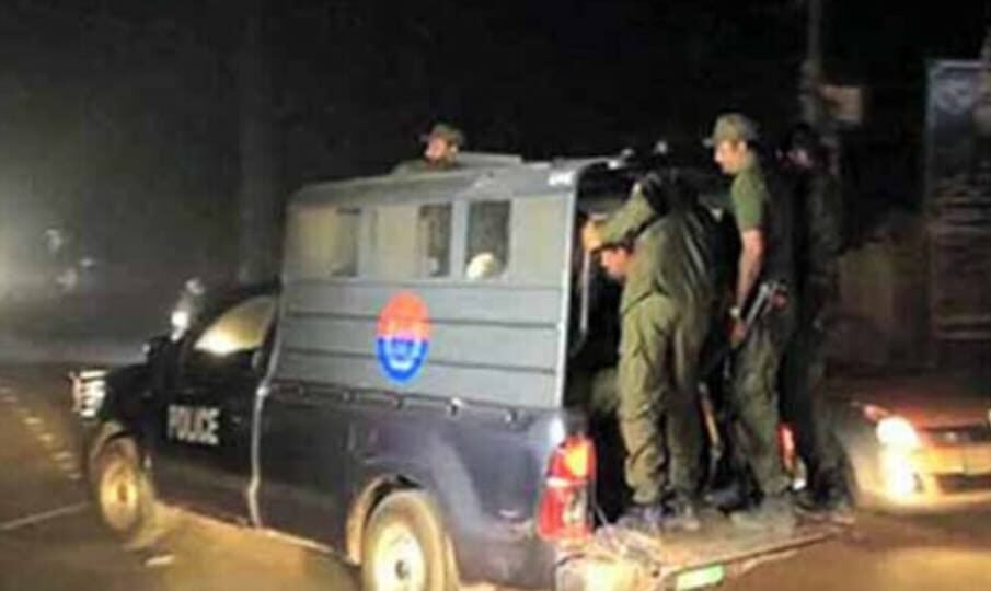 لاہور پولیس مقابلے میں 2 ڈاکو ہلاک 1 لاہور پولیس مقابلے میں 2 ڈاکو ہلاک