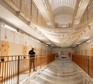 قیدی نے جیل سے فرار ہونے کا نیا طریقہ اپنا لیا