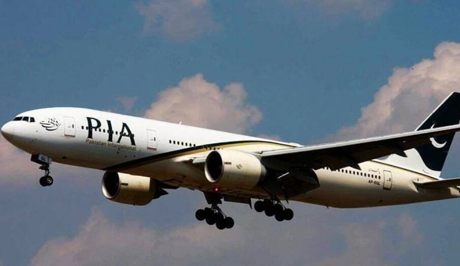 برطانوی حکومت نے پاکستان ائیرلائنز پر عائد پابندی ختم کر دی