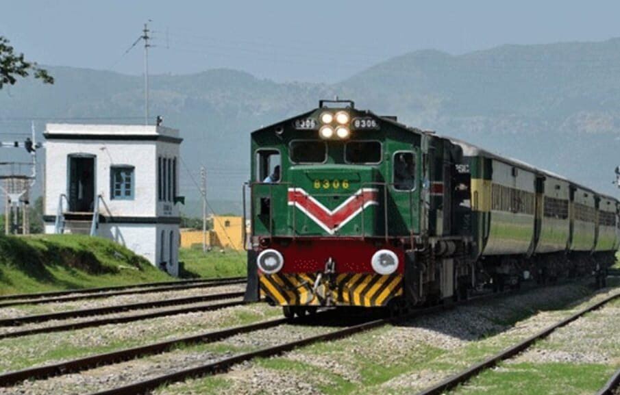 ٹرین کے کرایوں میں 2 ہفتوں میں دوسری بار اضافہ