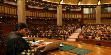 پنجاب اسمبلی کی خالی نشست پر پیر کو انتخاب ہو گا