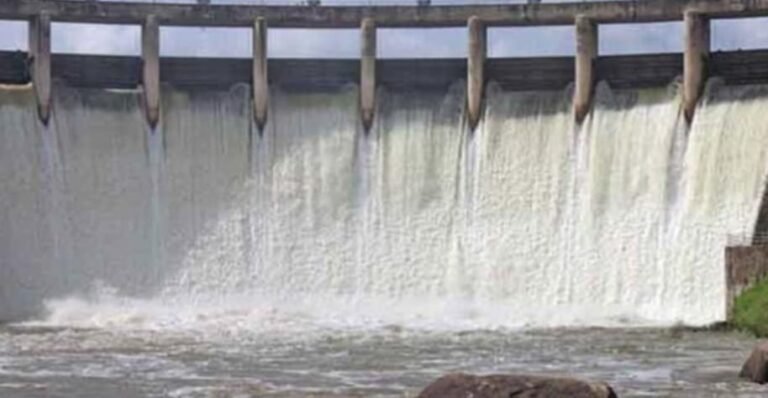 IMG-20250720-WA0016پانی کی سطح بلند ہونے پر راول ڈیم کے سپل ویز کھول دیے گئے