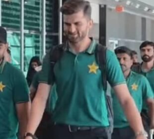 ویسٹ انڈیز کے خلاف سیریز کے لیے پاکستانی ٹیم امریکہ پہنچ گئی