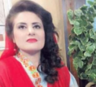 ٹی وی اینکر فیملی سمیت سیلابی ریلے میں بہہ گئی