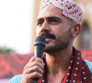 ذوالفقار بھٹو نے لاڑکانہ سے الیکشن لڑنے کا اعلان کر دیا 10 ذوالفقار بھٹو نے لاڑکانہ سے الیکشن لڑنے کا اعلان کر دیا