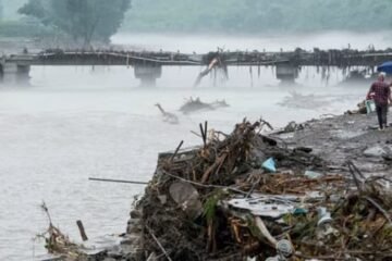 چین میں موسم کی تباہ کاریاں، 34 افراد ہلاک 3 چین میں موسم کی تباہ کاریاں، 34 افراد ہلاک