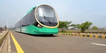 پہلی اے۔ آر ۔ ٹی بس لاہور پہنچ گئی