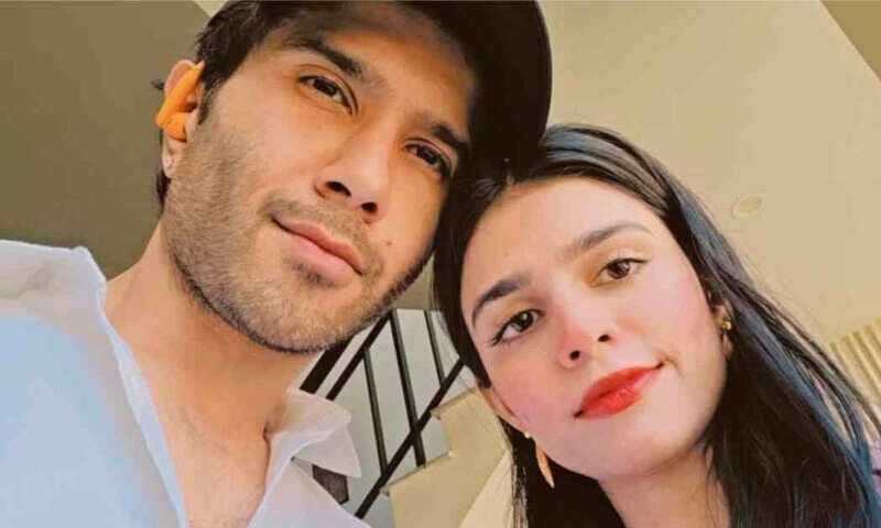 گھریلو تشدد کیخلاف بیان، ڈاکٹرزینب کےشوہر پرسوالات اٹھنےلگے 1 گھریلو تشدد کیخلاف بیان، ڈاکٹرزینب کےشوہر پرسوالات اٹھنےلگے