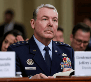 پینٹاگون کی خفیہ ایجنسی کےسربراہ وسینئر فوجی کمانڈرزبرطرف 5 پینٹاگون کی خفیہ ایجنسی کےسربراہ وسینئر فوجی کمانڈرزبرطرف