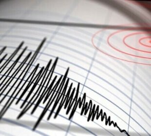 مختلف شہروں میں 5.2 شدت کےزلزلےسےشہریوں میں خوف وہراس 8 مختلف شہروں میں 5.2 شدت کےزلزلےسےشہریوں میں خوف وہراس