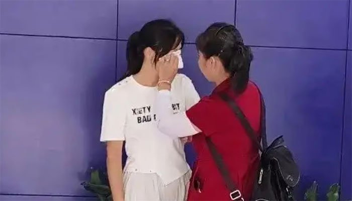 لائیو اسٹریم نے ماں اور بیٹی کو 30 سال بعد ملا دیا