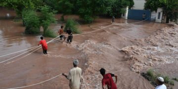 پنجاب میں سیلاب سے تباہی، 7 افراد جاں بحق، کئی علاقے زیرِ آب